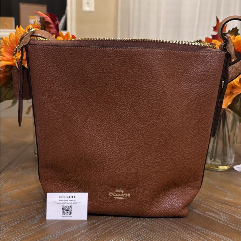 Coach Leather Shoulder/Crossbody bag.